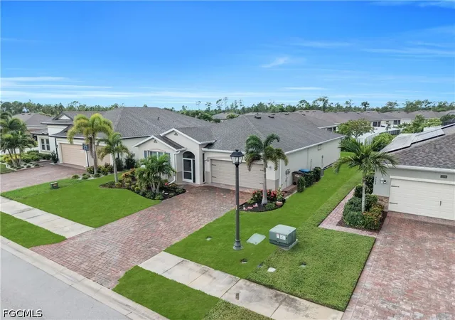 Photo 2 of Single family home for sale at 3290 Baravaldo Cir, Cape Coral, FL 33909 | MLS# 2026040155 | Listing updated on 2026-09-24