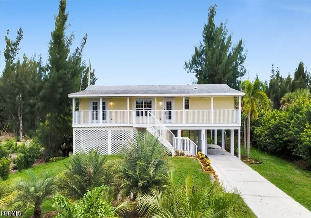 Photo 1 of Sale Pending at 3485 Citrus St, Saint James City, FL 33956 | MLS# 2026040168 | Listing updated on 2026-10-07