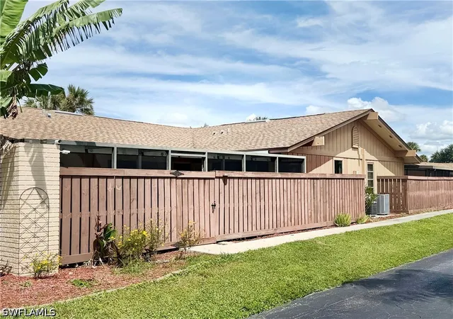 Photo 2 of Townhouse for sale at 6336 Royal Woods Dr #B, Fort Myers, FL 33908 | MLS# 226034382 | Listing updated on 2026-09-24