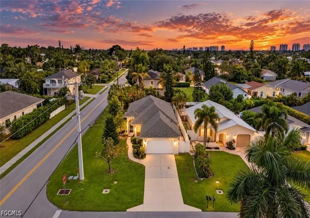Photo 1 of Single family home for sale at 798 105th Avenue N, Naples, FL 34108 | MLS# 2026040214 | Listing updated on 2026-09-25
