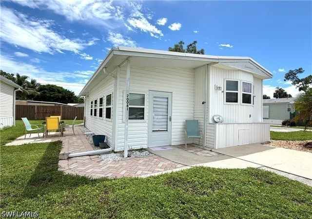 Photo 2 of Manufactured home for sale at 20081 Cumberland Ct, Estero, FL 33928 | MLS# 226034422 | Listing updated on 2026-10-09