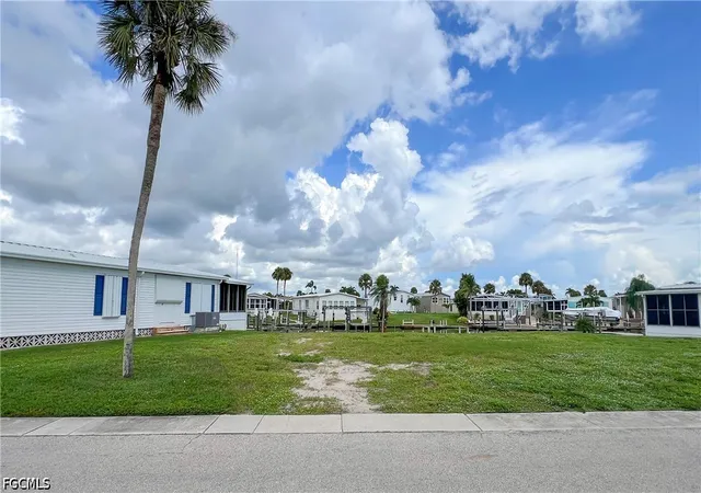 Photo 4 of Land for sale at 17551 Stevens Blvd, Fort Myers Beach, FL 33931 | MLS# 2026040289 | Listing updated on 2026-09-24