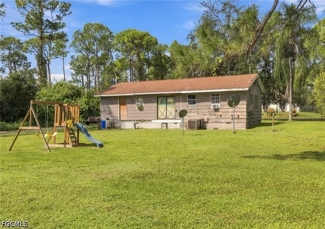 Photo 2 of Single family home for sale at 2008 Canton Ave, Alva, FL 33920 | MLS# 2026040313 | Listing updated on 2026-10-08