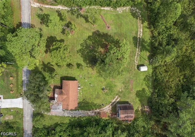 Photo 4 of Single family home for sale at 2008 Canton Ave, Alva, FL 33920 | MLS# 2026040313 | Listing updated on 2026-10-08