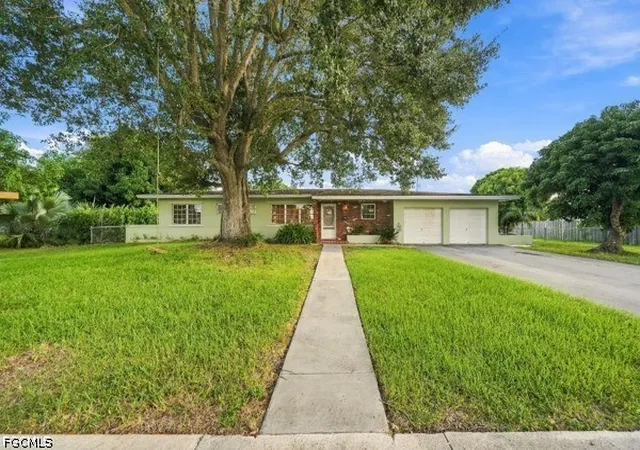 Photo 2 of Single family home for sale at 434 20th Street Nw, Homestead, FL 33030 | MLS# 2026040372 | Listing updated on 2026-09-28