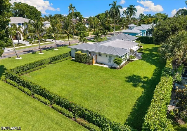 Photo 3 of Single family home for sale at 444 3rd Street N, Naples, FL 34102 | MLS# 226034533 | Listing updated on 2026-09-30