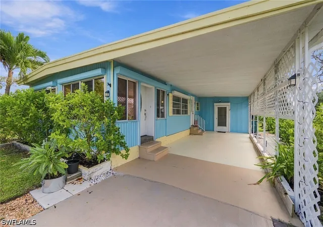 Photo 2 of Manufactured home for sale at 483 Riviera Blvd W, Naples, FL 34112 | MLS# 226034323 | Listing updated on 2026-10-02