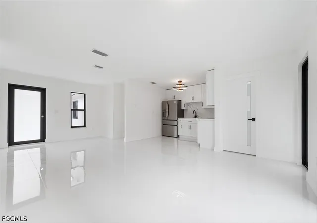 Photo 4 of House for sale at 1112 Southwest 11th Ave, Miami, FL 33129 | MLS# 2026040514 | Listing updated on 2026-09-30