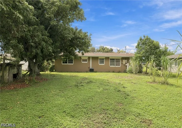 Photo 13 of Sale Pending at 1657 Rudy Ct, Fort Myers, FL 33901 | MLS# 2026040569 | Listing updated on 2026-10-08