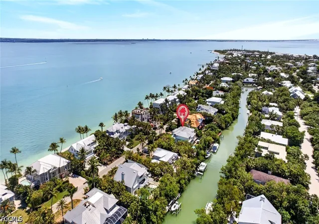 Photo 2 of Single family home for sale at 561 Lighthouse Way, Sanibel, FL 33957 | MLS# 2026040576 | Listing updated on 2026-10-08