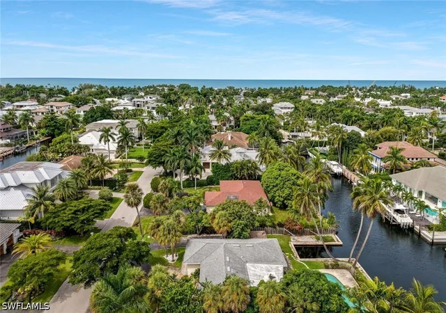 Photo 3 of Sale Pending at 499 16th Avenue S, Naples, FL 34102 | MLS# 226034587 | Listing updated on 2026-10-08