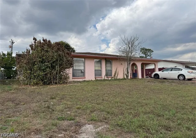Photo 2 of Single family home for sale at 320 Inwood Ave S, Lehigh Acres, FL 33936 | MLS# 2026040595 | Listing updated on 2026-09-26