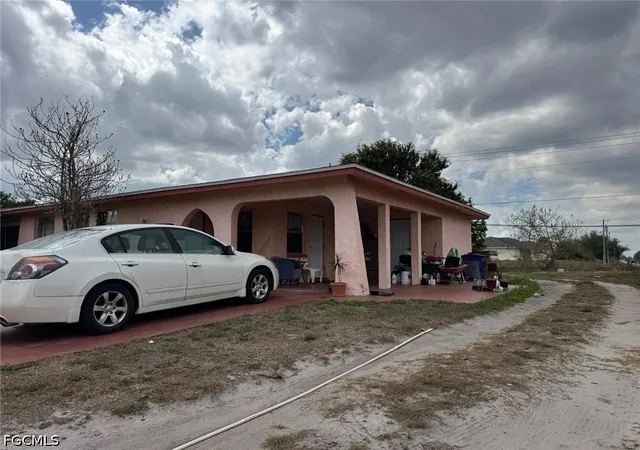 Photo 3 of Single family home for sale at 320 Inwood Ave S, Lehigh Acres, FL 33936 | MLS# 2026040595 | Listing updated on 2026-09-26