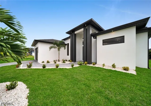 Photo 3 of Single family home for sale at 2531 Sw 5th Avenue, Cape Coral, FL 33914 | MLS# 2026040600 | Listing updated on 2026-09-26