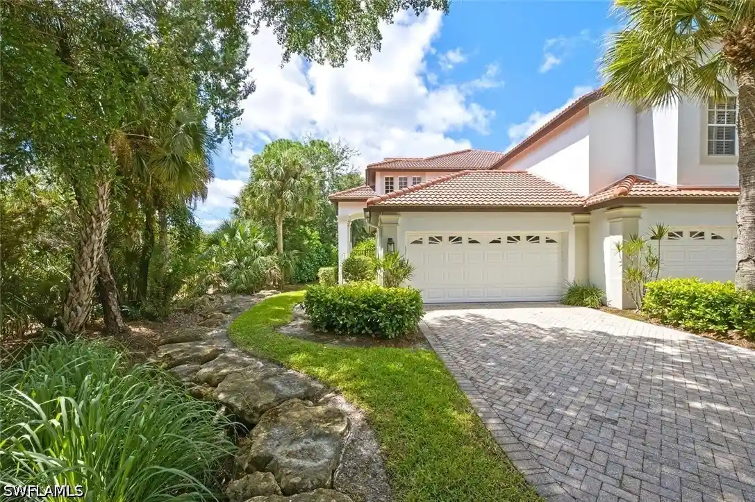 Listing Photo 2 - Condo for sale in 2165 Hawksridge Dr located at 2165 Hawksridge Dr, Naples, FL 34105 - Unit #1303