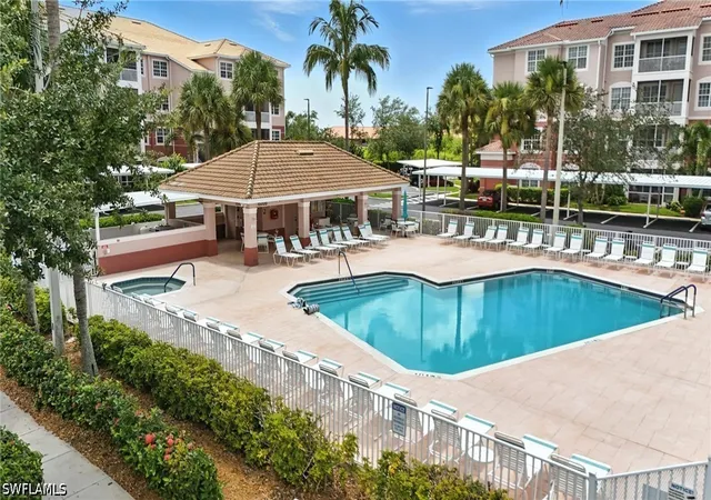 Listing Photo 4 - Condo for sale in building located at 15901 Royal Pointe Ln, Fort Myers, FL 33908 - Unit #301