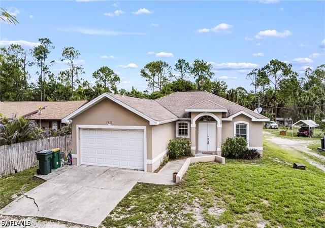 Photo 2 of Single family home for sale at 2923 14th Avenue Se, Naples, FL 34117 | MLS# 226033941 | Listing updated on 2026-09-26