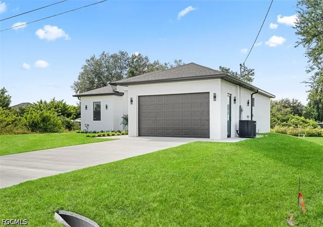 Photo 4 of Single family home for sale at 442 Redwing St SW, Lehigh Acres, FL 33974 | MLS# 2026040646 | Listing updated on 2026-09-26