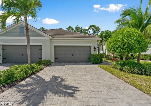 Photo 3 of Sale Pending at 11671 Solano Dr, Fort Myers, FL 33966 | MLS# 2026040661 | Listing updated on 2026-10-07