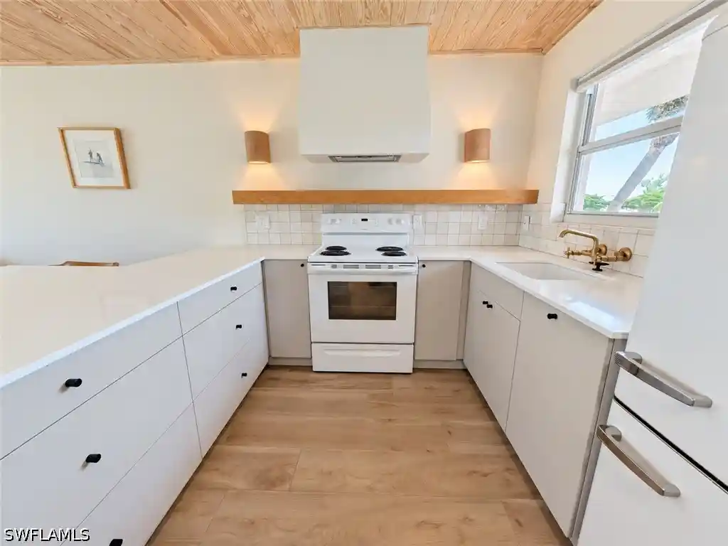 Condo for sale at 225 Turtle Lake Ct #207, Naples, FL 34105 | MLS# 226024214