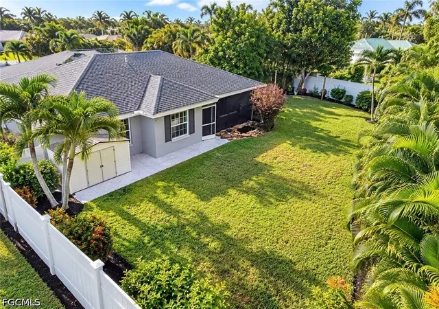 Photo 1 of Single family home for sale at 5550 New Pine Lake Dr, Fort Myers, FL 33907 | MLS# 2026040710 | Listing updated on 2026-10-02
