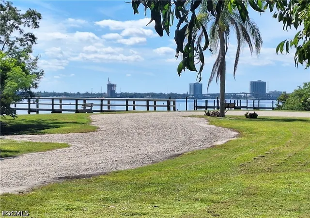 Photo 4 of Manufactured home for sale at 5714 Captain John Smith Loop S, North Fort Myers, FL 33917 | MLS# 2026040727 | Listing updated on 2026-09-28