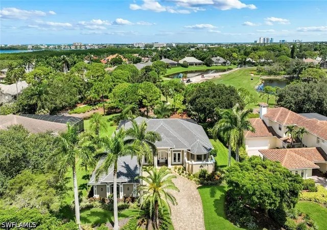 Photo 3 of Single family home for sale at 260 Cheshire Way, Naples, FL 34110 | MLS# 226025835 | Listing updated on 2026-10-07