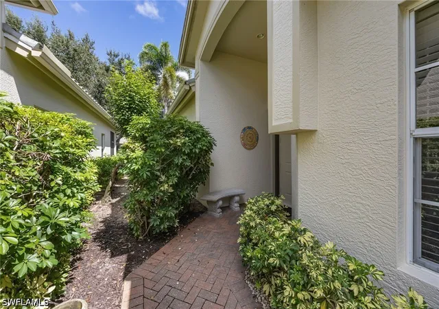 Photo 2 of Sale Pending at 917 Vistana Cir #6, Naples, FL 34119 | MLS# 226034251 | Listing updated on 2026-10-07