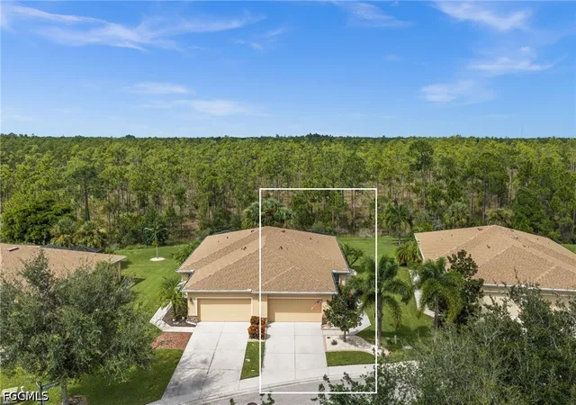 Photo 3 of Townhouse for sale at 3105 Redstone Cir, North Fort Myers, FL 33917 | MLS# 2026040750 | Listing updated on 2026-09-29