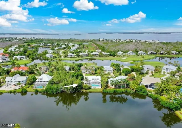 Photo 1 of Single family home for sale at 9015 Mockingbird Dr, Sanibel, FL 33957 | MLS# 2026040760 | Listing updated on 2026-10-08