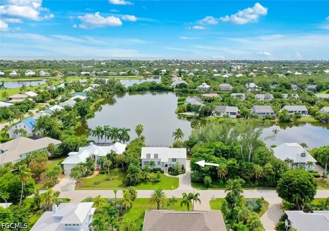 Photo 2 of Single family home for sale at 9015 Mockingbird Dr, Sanibel, FL 33957 | MLS# 2026040760 | Listing updated on 2026-10-08