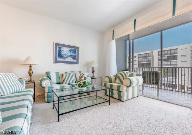 Listing Photo 4 - Condo for sale in building located at 4351 Bay Bch Ln, Fort Myers Beach, FL 33931 - Unit #332