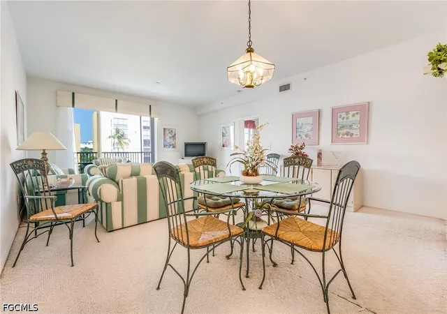 Listing Photo 5 - Condo for sale in building located at 4351 Bay Bch Ln, Fort Myers Beach, FL 33931 - Unit #332