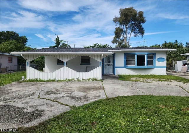 Photo 1 of Single family home for sale at 3222 Royal Palm Ave, Fort Myers, FL 33901 | MLS# 2026040769 | Listing updated on 2026-09-28