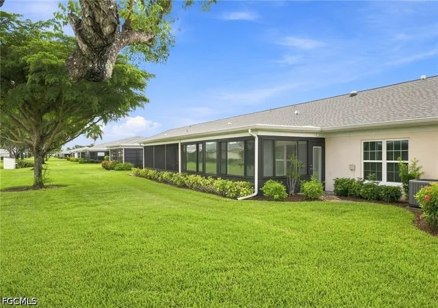 Photo 2 of Single family home for sale at 1251 S Brandywine Cir, Fort Myers, FL 33919 | MLS# 2026040822 | Listing updated on 2026-10-08