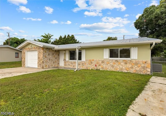 Photo 1 of Single family home for sale at 1274 Pondella Cir, North Fort Myers, FL 33903 | MLS# 2026040824 | Listing updated on 2026-10-28