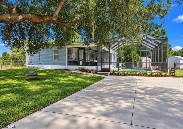Photo 3 of Manufactured home for sale at 423 N Estribo St, Clewiston, FL 33440 | MLS# 2026040840 | Listing updated on 2026-10-02