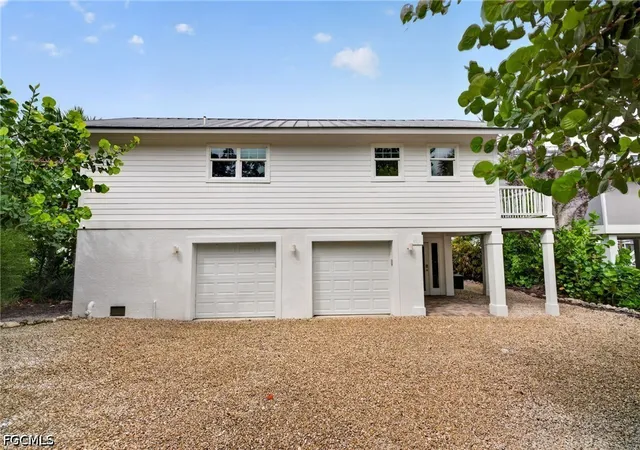 Photo 3 of Single family home for sale at 721 Cardium St, Sanibel, FL 33957 | MLS# 2026040866 | Listing updated on 2026-10-06