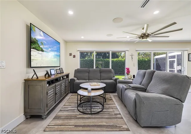 Photo 4 of Sale Pending at 1574 Ricardo Ave, Fort Myers, FL 33901 | MLS# 2026040869 | Listing updated on 2026-10-08