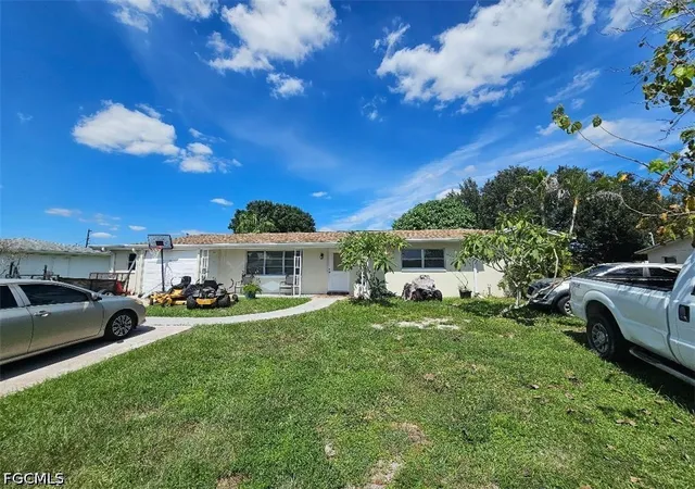 Photo 1 of Single family home for sale at 1521 Huntdale St E, Lehigh Acres, FL 33936 | MLS# 2026040893 | Listing updated on 2026-09-28
