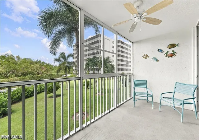 Listing Photo 5 - Condo for sale in building located at 3 Bluebill Ave, Naples, FL 34108 - Unit #205