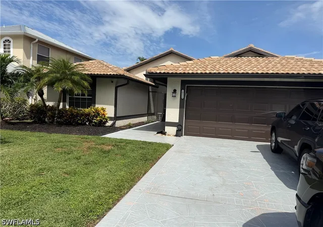 Photo 1 of Sale Pending at 10880 Longshore Way W, Naples, FL 34119 | MLS# 226035035 | Listing updated on 2026-09-29