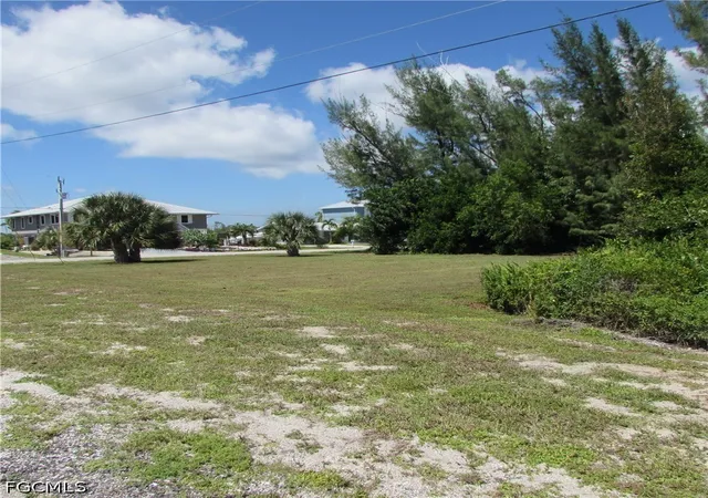 Photo 4 of Land for sale at 3582 Stabile Rd, Saint James City, FL 33956 | MLS# 2026040973 | Listing updated on 2026-09-29