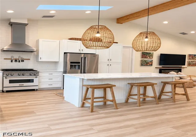 Photo 3 of Single family home for sale at 4470 Seagrape Bnd Dr, Captiva, FL 33924 | MLS# 2026040980 | Listing updated on 2026-10-08