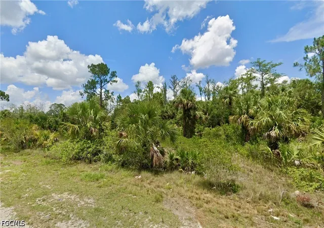 Photo 2 of Sale Pending at 668 Topeka Ct, Lehigh Acres, FL 33972 | MLS# 2026041010 | Listing updated on 2026-10-06