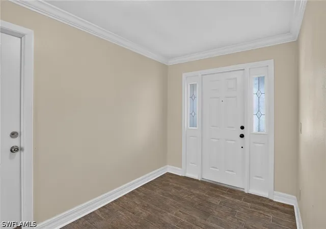Photo 3 of Single family home for sale at 450 Huntington Dr, Naples, FL 34109 | MLS# 226034625 | Listing updated on 2026-09-29