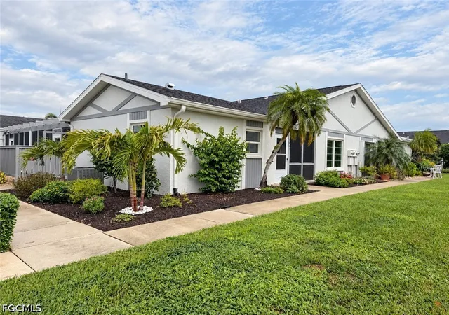 Townhouse for sale at 6865 Sandtrap Dr, Fort Myers, FL 33919 | MLS# 2026041031