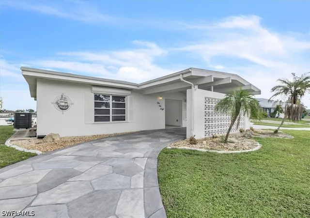Photo 3 of Single family home for sale at 168 Morgan Ln Se, Port Charlotte, FL 33952 | MLS# 226035133 | Listing updated on 2026-10-01