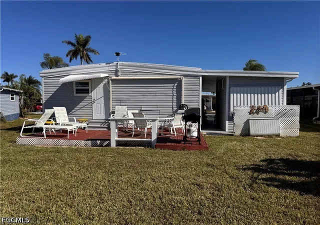Photo 1 of Manufactured home for sale at 264 Shoreland Dr, Fort Myers, FL 33905 | MLS# 2026041112 | Listing updated on 2026-10-01