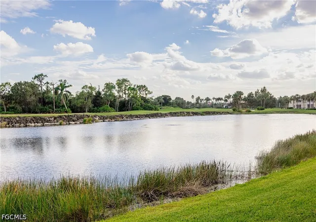 Listing Photo 2 - Condo for sale in building located at 10381 Mcarthur Palm Ln, Fort Myers, FL 33966 - Unit #2711